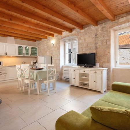 Villa Mama - Traditional Apartments In Omis, Free Parking Εξωτερικό φωτογραφία