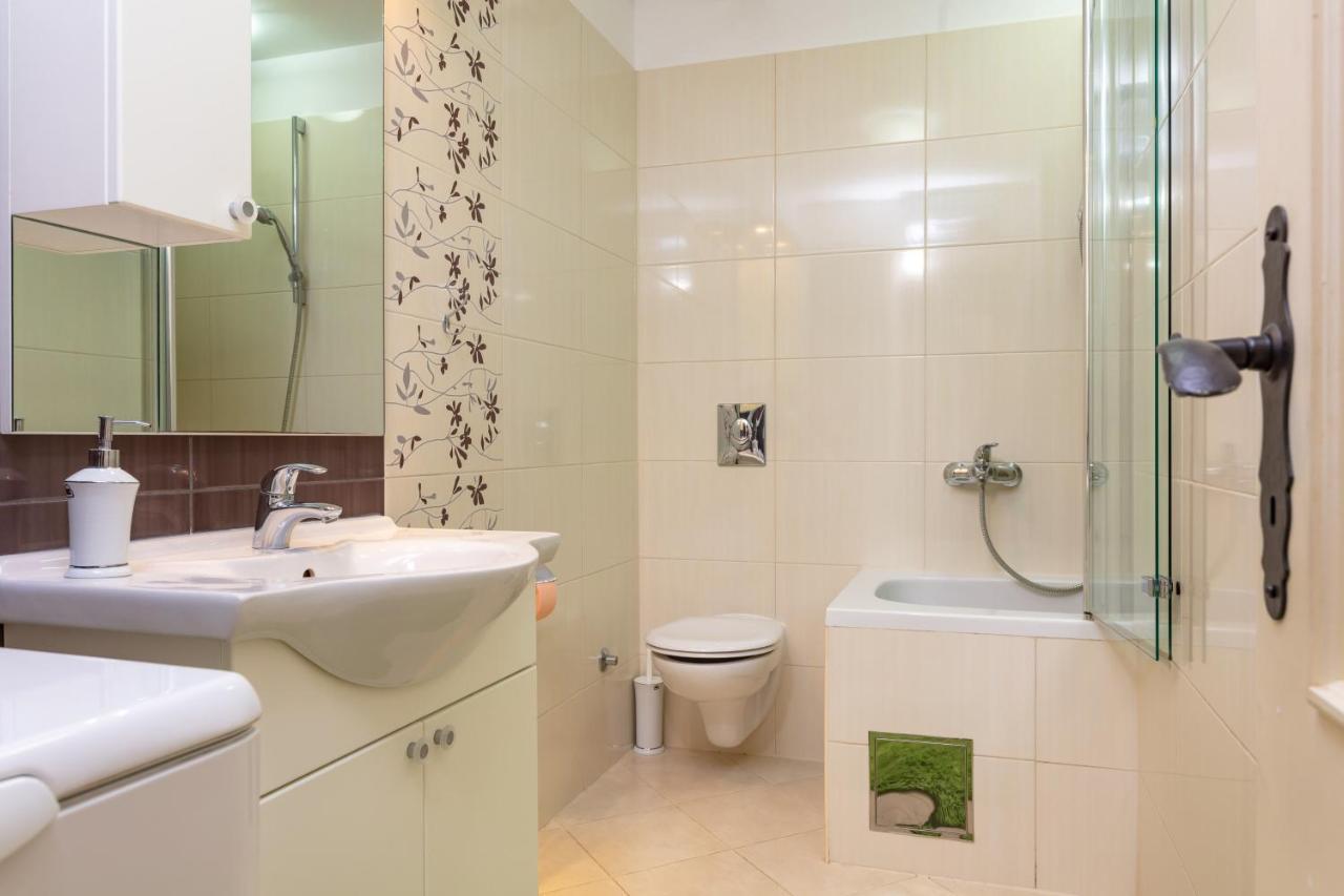 Villa Mama - Traditional Apartments In Omis, Free Parking Εξωτερικό φωτογραφία