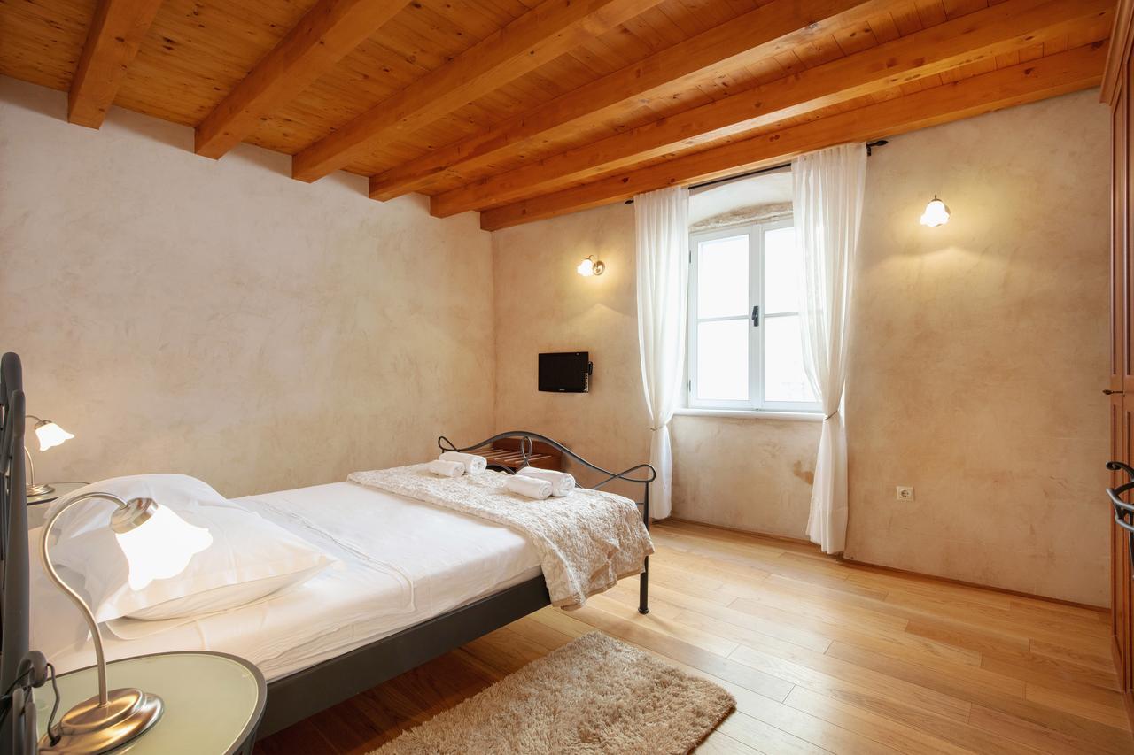 Villa Mama - Traditional Apartments In Omis, Free Parking Εξωτερικό φωτογραφία