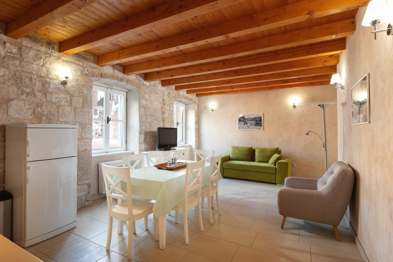 Villa Mama - Traditional Apartments In Omis, Free Parking Εξωτερικό φωτογραφία