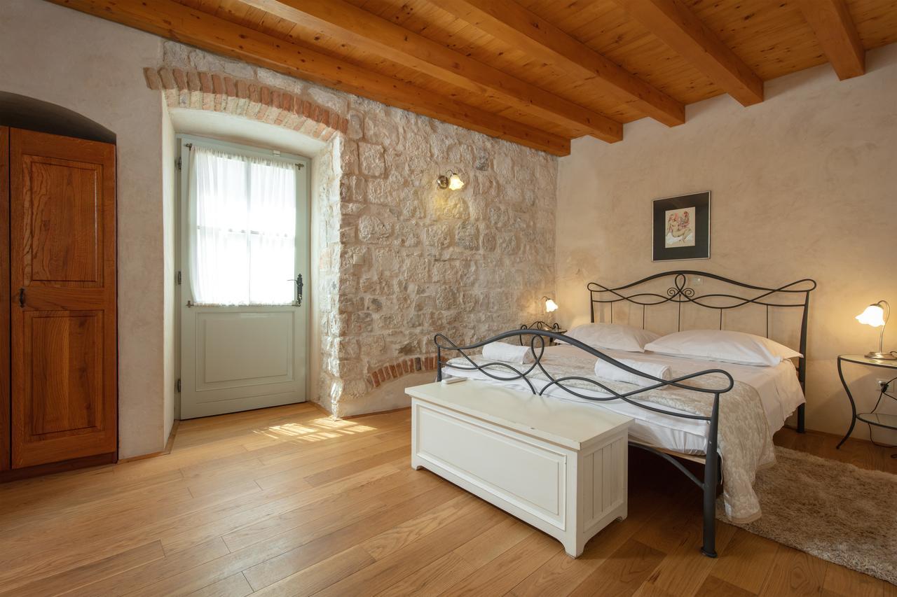 Villa Mama - Traditional Apartments In Omis, Free Parking Εξωτερικό φωτογραφία