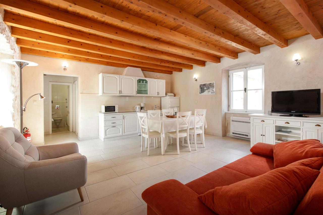 Villa Mama - Traditional Apartments In Omis, Free Parking Εξωτερικό φωτογραφία